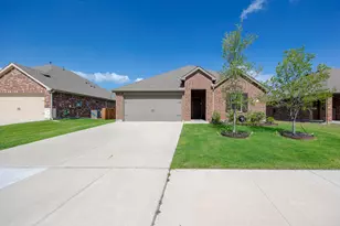 1205 Colonial Bluff Ln, Princeton, TX 75407 - Photo 1