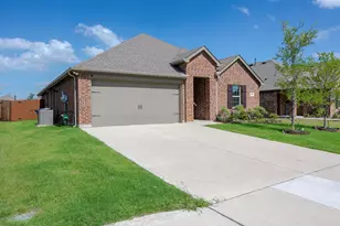 1205 Colonial Bluff Ln, Princeton, TX 75407 - Photo 3