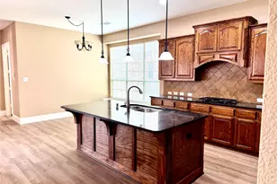 509 S Hampton Ct, Lewisville, TX 75056 - Photo 9