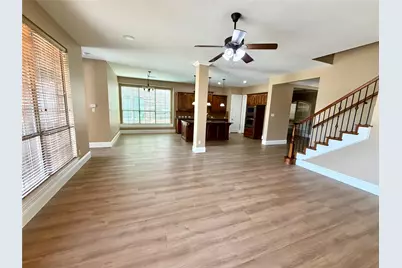 509 S Hampton Court, Lewisville, TX 75056 - Photo 13