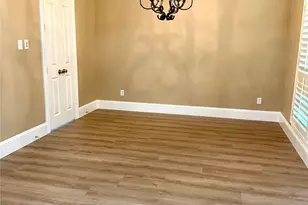 509 S Hampton Ct, Lewisville, TX 75056 - Photo 5