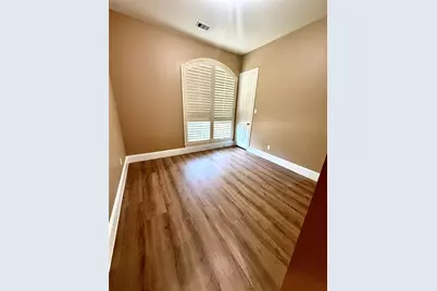 509 S Hampton Court, Lewisville, TX 75056 - Photo 23