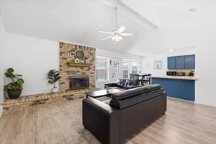 7300 Kary Lynn Dr E, Watauga, TX 76148 - Photo 5