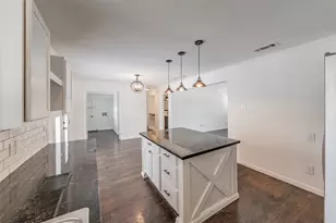 5602 Sayle St, Greenville, TX 75402 - Photo 7