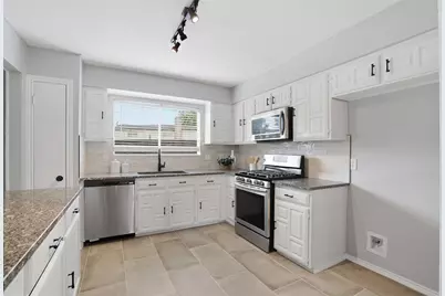 5017 Roundtable Lane, Garland, TX 75044 - Photo 13
