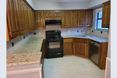 910 Boxwood Drive, Lewisville, TX 75067 - Photo 3