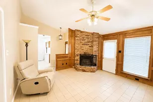320 Crooked Ln, Mesquite, TX 75149 - Photo 3