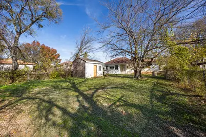 3827 Vineyard Drive, Dallas, TX 75212 - Photo 17