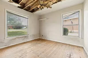 1112 E Ann Arbor Ave, Dallas, TX 75216 - Photo 17