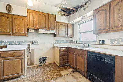 1112 E Ann Arbor Avenue, Dallas, TX 75216 - Photo 13