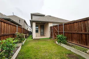 1435 Eden Valleywood Wy, Arlington, TX 76005 - Photo 35