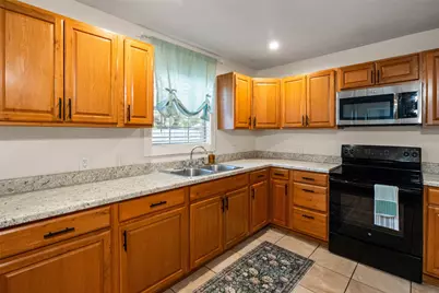 3620 Montgomery, Granbury, TX 76049 - Photo 15