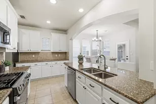 1336 Burnett Dr, Lantana, TX 76226 - Photo 5
