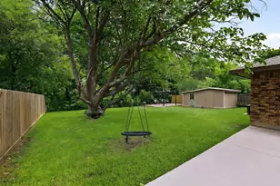 713 Patricia Dr, Sherman, TX 75090 - Photo 23