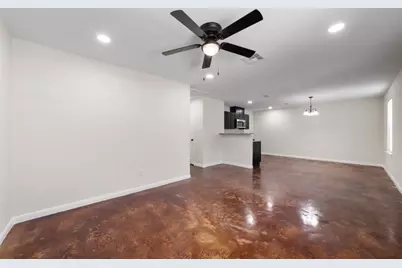 1126 N 11th Street, Waco, TX 76707 - Photo 3