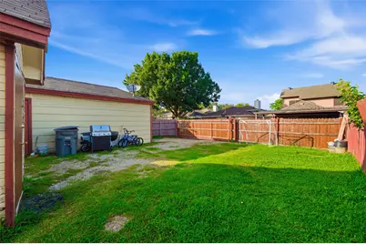 10464 Woodleaf Drive, Dallas, TX 75227 - Photo 21