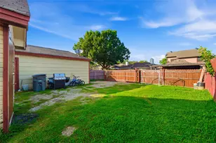 10464 Woodleaf Dr, Dallas, TX 75227 - Photo 21