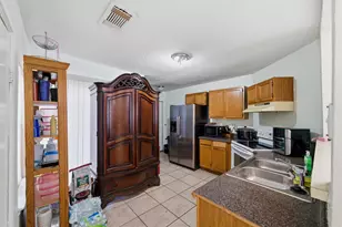 10464 Woodleaf Dr, Dallas, TX 75227 - Photo 5