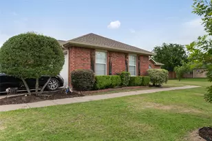 105 Margaret St, Fate, TX 75189 - Photo 3