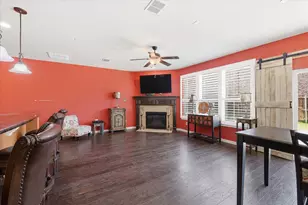 399 Dublin St, Lewisville, TX 75067 - Photo 7