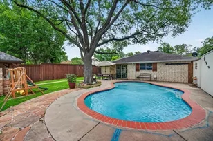 527 Falling Leaves Dr, Duncanville, TX 75116 - Photo 25