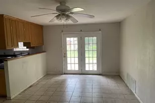 536 Tarrant Ave, Burleson, TX 76028 - Photo 1