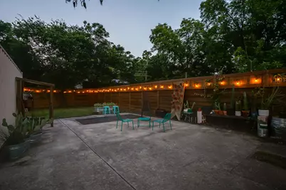1908 N Riverside Drive, Fort Worth, TX 76111 - Photo 37