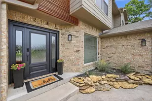 219 Navajo Trail, Lake Kiowa, TX 76240 - Photo 3