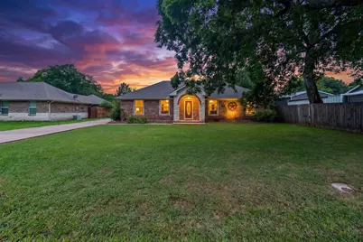 712 S Grand Street, Wolfe City, TX 75496 - Photo 1