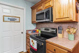 712 S Grand St, Wolfe City, TX 75496 - Photo 15