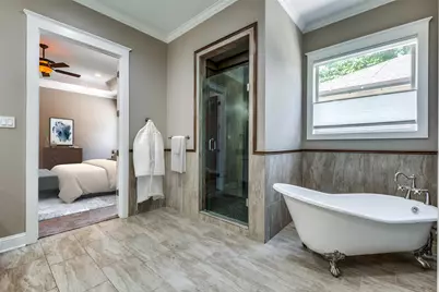 621 W 8th Street, Dallas, TX 75208 - Photo 9