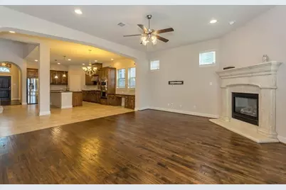307 Palacio Street, Irving, TX 75039 - Photo 3