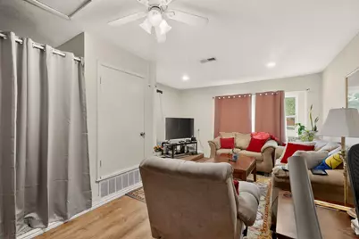 12207 Queen Drive, Balch Springs, TX 75180 - Photo 7