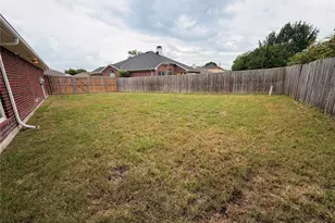 2131 Post Wood Ln, Arlington, TX 76018 - Photo 21