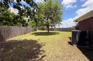 2131 Post Wood Ln, Arlington, TX 76018 - Photo 21
