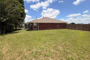2131 Post Wood Ln, Arlington, TX 76018 - Photo 25