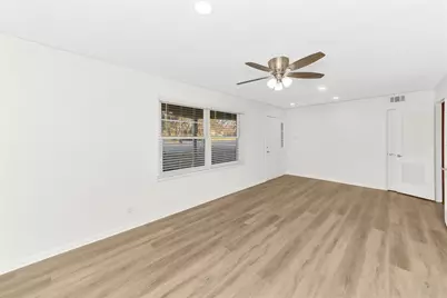 828 S Collins Street, Arlington, TX 76010 - Photo 5