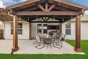 1020 Crest Breeze Dr, Fort Worth, TX 76052 - Photo 35