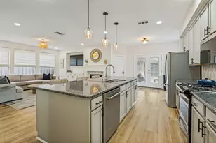 5401 Waterwood Ct, The Colony, TX 75056 - Photo 11