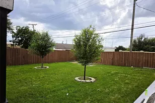 13973 Bee St, Farmers Branch, TX 75234 - Photo 33