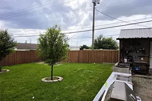 13973 Bee St, Farmers Branch, TX 75234 - Photo 27