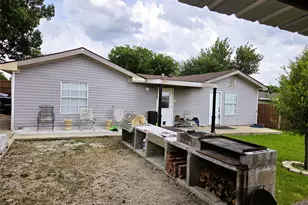 13973 Bee St, Farmers Branch, TX 75234 - Photo 29
