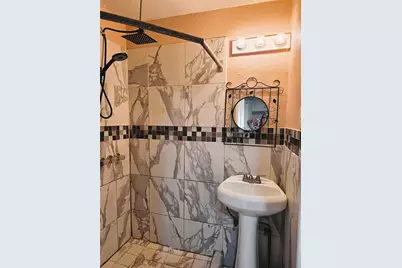 13973 Bee Street, Farmers Branch, TX 75234 - Photo 11