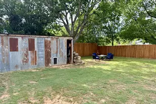 606 S Hubbard St, Alvord, TX 76225 - Photo 5