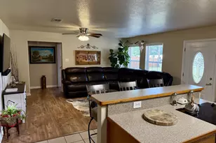 606 S Hubbard St, Alvord, TX 76225 - Photo 7