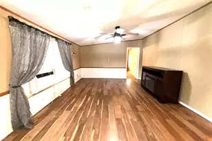 1344 Honeysuckle Dr, Mansfield, TX 76063 - Photo 5