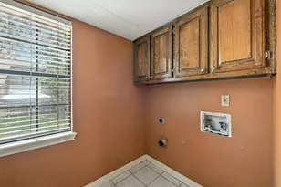 300 St Emelion Ct, Irving, TX 75038 - Photo 7