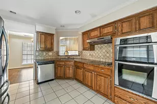 300 St Emelion Ct, Irving, TX 75038 - Photo 9