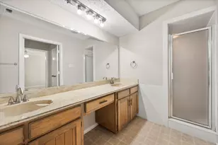 5903 Spring Hill Ct, Arlington, TX 76016 - Photo 13