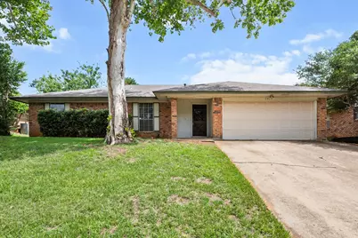 5903 Spring Hill Court, Arlington, TX 76016 - Photo 1